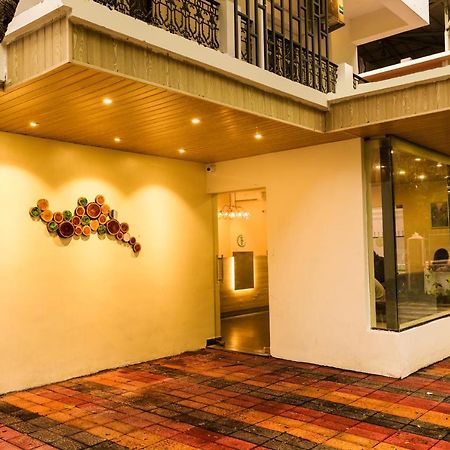 Coastal Pearl Hotel Miramar Panaji Buitenkant foto