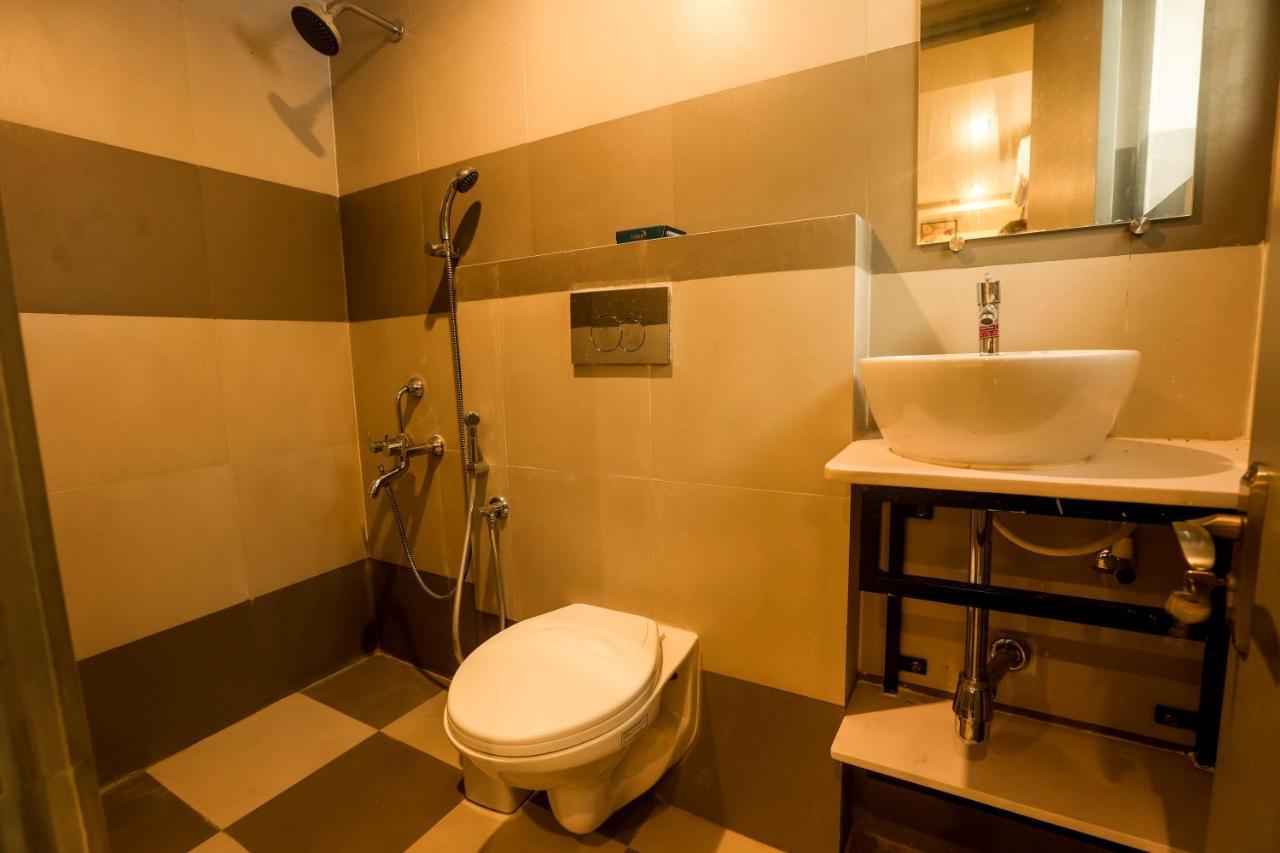 Coastal Pearl Hotel Miramar Panaji Buitenkant foto